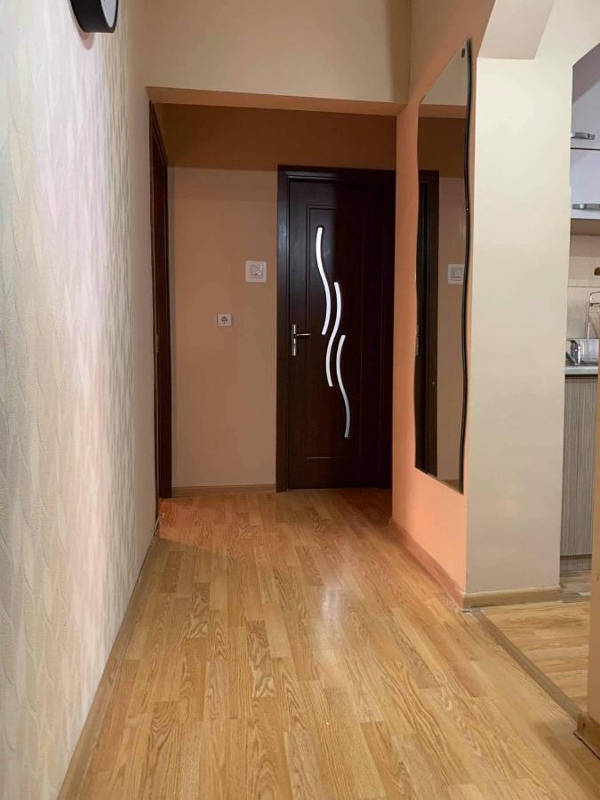 Vlad'S Apartment Targu Mures Exterior photo